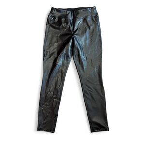GAP| M | Sleek Black Faux Leather Leggings